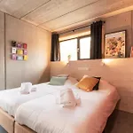 Daft & Glamping מלון