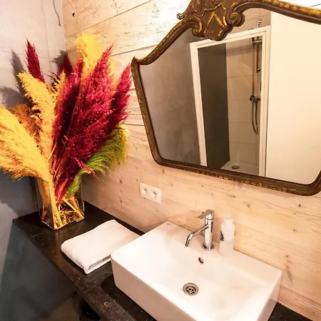 Hotel Daft & Glamping 3*