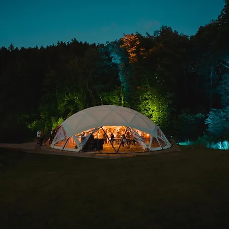 Szálloda Daft & Glamping 3*