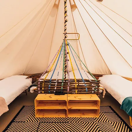 Daft & Glamping Szálloda 3*